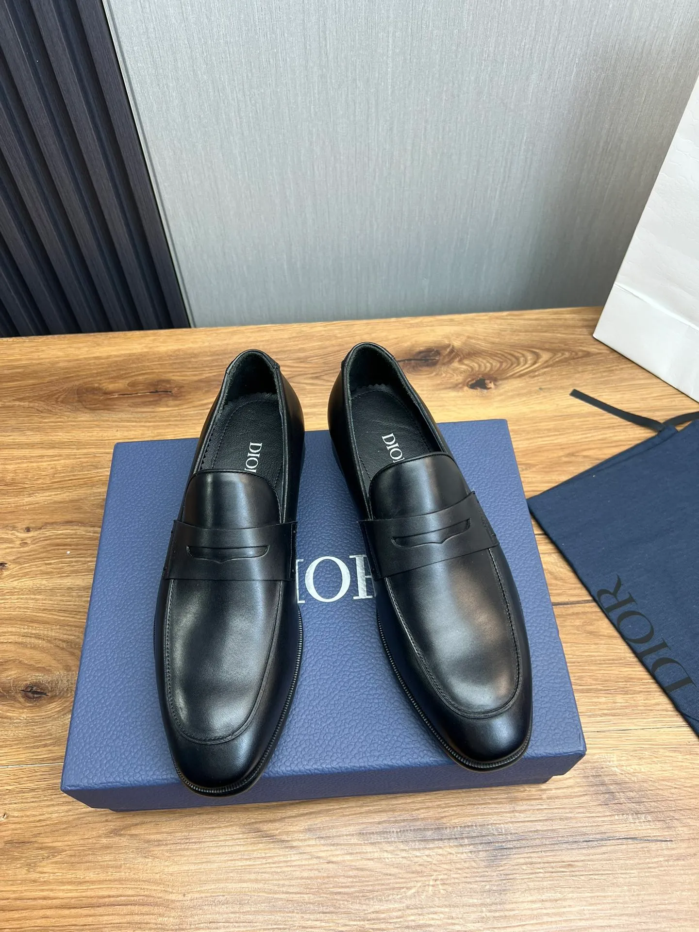 Men's men's shoes 💰540💰 Dior men's business casual leather shoes 👞all made of imported original brand leather, just to create a more comfortable wearing experience, upper: original cowhide ➕ imported cowhide lining, original non-slip and wear-resistant rubber outsole ✔️36-45 (45 non-returnable)